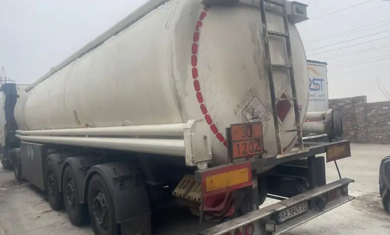 Примусовий продаж заставного майна у м. Києві. – рухоме майно напівпричіп-цистерна.