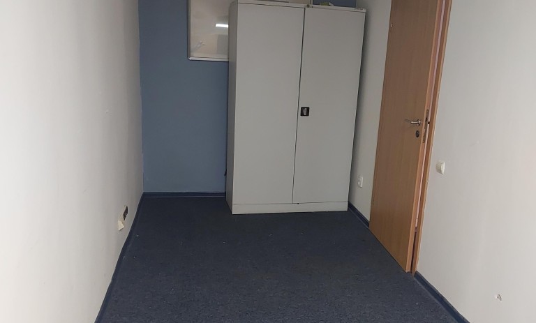Продаж нежитлових приміщень в м. Херсон, вул. Іллюши Кулика, будинок 143