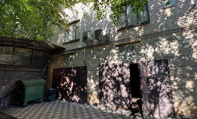 Добровільний продаж іпотечного майна у м. Києві, вул. Рилєєва (будинок та земельна ділянка).