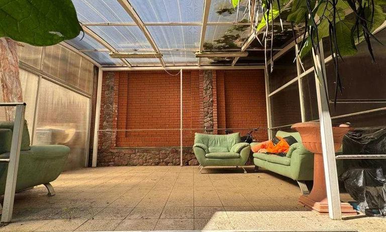 Добровільний продаж іпотечного майна у м. Києві, вул. Рилєєва (будинок та земельна ділянка).