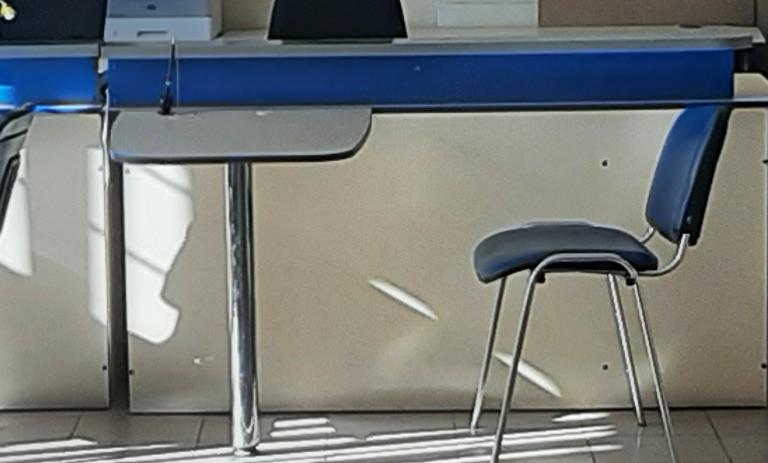 Нежитлова будівля в центрі м. Благовіщенське , Кіровоградської області