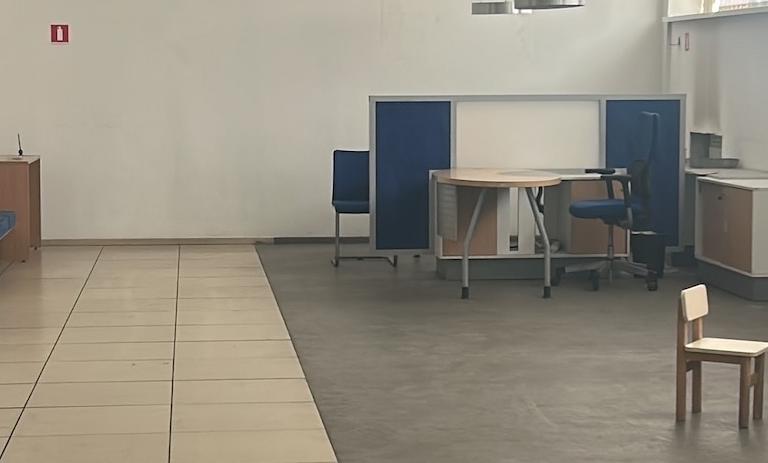 Нежитлова адміністративна 2-х поверхова будівля у м. Кам`янське