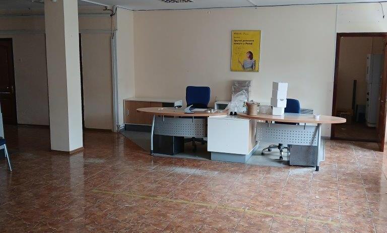 Фасадне нежитлове приміщення в м Христинівка, Черкаської області